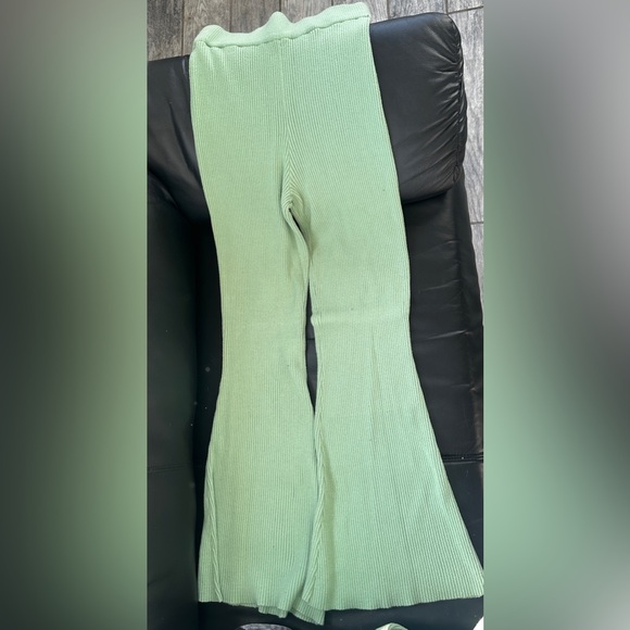 Gabi Fresh x Fashion to Figure 3-Piece Green Sweatsuit - Plus Size 0 - Picture 2 of 3